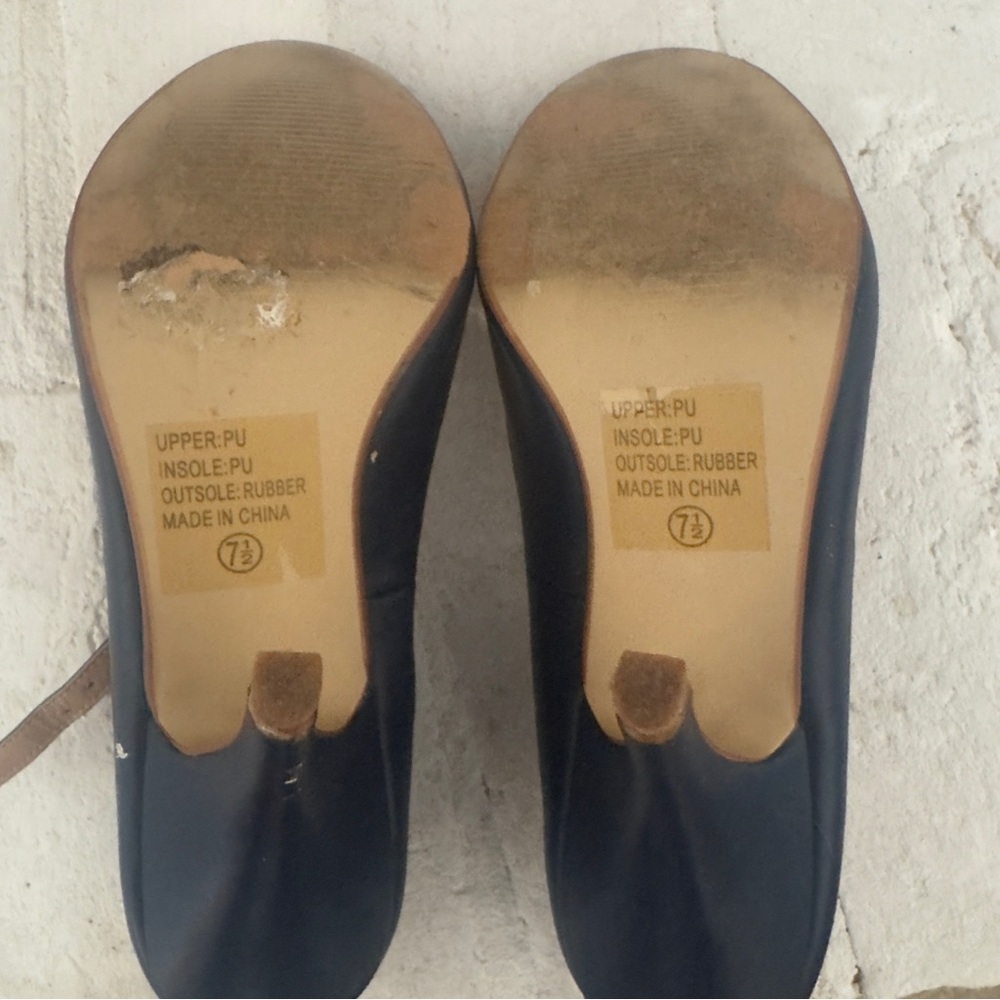 Navy Blue Mary Jane Heels Size 7.5 Strap Pumps Classic Career Shoes - Picture 7 of 9